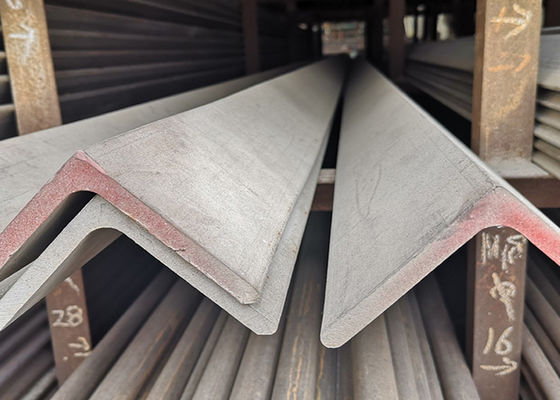 Galvanized Painted Iron Unequal Mild Steel Angle Bar
